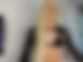 Aiunii's Live Sex Cam Show