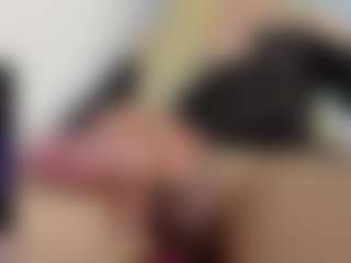 Live cam show with Aiunii - Drinking on sexylivex.com
