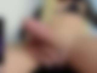 Live cam show with Aiunii - Lean on Camsoda