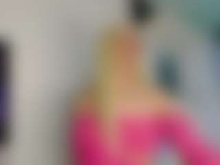 Aiunii's Live Sex Cam Show