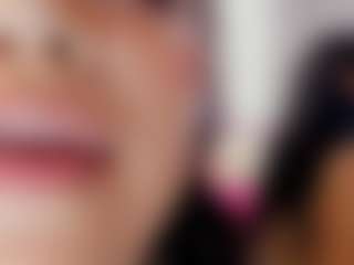 Live cam show with Aurelia Walker - Gagging on crypto-cams