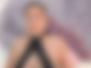 Aurelia Walker MILF webcam performer live streaming