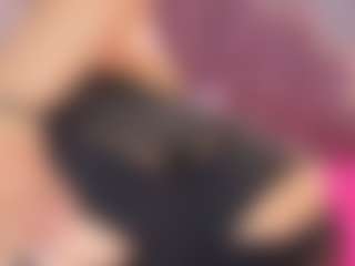 Aurelia Walker MILF webcam performer live streaming