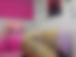 Live cam show with emy-dirty - Striptease on Hubzter Live