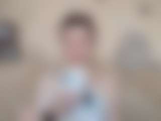 Live cam show with KassieWheatcroft - Brown Hair Petite on CamSodaAdn