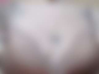 Live cam show with KassieWheatcroft - Brown Hair Petite on Camsoda