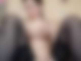 Live cam show with KassieWheatcroft - Anal Brown Hair on Camsoda