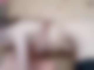 Live cam show with KassieWheatcroft - Petite Teen (18+) on Camsoda