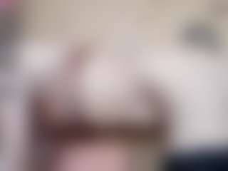 Live cam show with KassieWheatcroft - Smoking on Camsoda