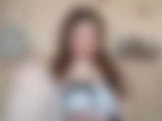 Live cam show with KassieWheatcroft - Public on Hubzter Live