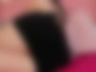 konnieRuiz MILF webcam performer live streaming