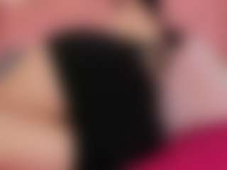 Live cam show with konnieRuiz - BBW on Stripli.com