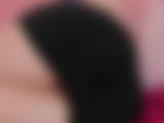 Live cam show with konnieRuiz - Big Tits MILF on Livezox