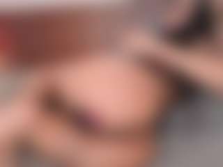 Luna-Rousse's Live Sex Cam Show