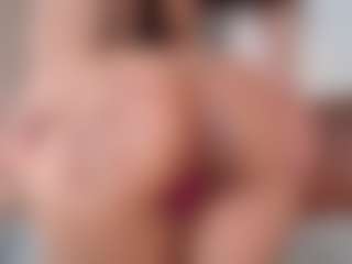 Live cam show with Luna-Rousse - Butt Plug on Strip Flash - Live Sex Shows