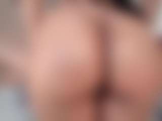 Luna-Rousse's Live Sex Cam Show