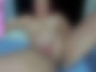 Live cam show with PaulinnaCurvy - Cum On Pussy on Stripli.com