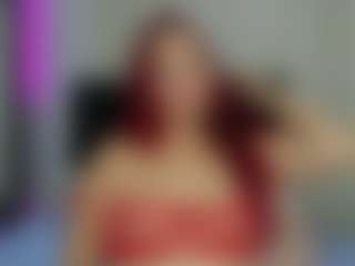 Live cam show with PaulinnaCurvy - Double Penetration on livesuperchat.net