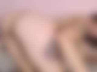 Live cam show with Abigail-lady - Thin on Camsoda