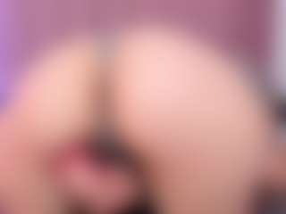 Live cam show with Abigail-lady - Tattoos on CamSodaAdn