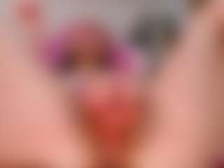 Live cam show with Eva Bates - Twerk on CamwithHer