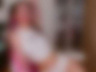 Live cam show with Eva Bates - Twerk on Camsoda