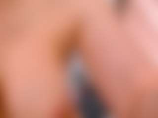 Live cam show with Eva Bates - Average on infinitiblacc.com
