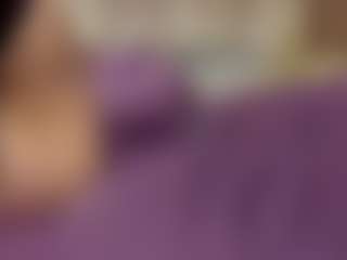 Live cam show with Risa - Ride on Camsoda