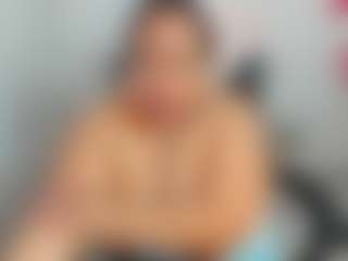 Live cam show with SharaOz01 - Tittyfuck on fapnchat