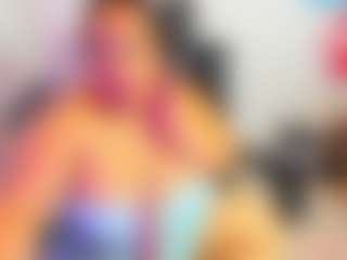 SharaOz01 MILF webcam performer live streaming