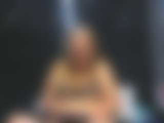 Queen's Live Sex Cam Show