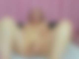 Queen's Live Sex Cam Show