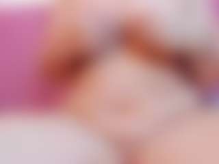 Live cam show with Queen - Brown Eyes on Camsoda
