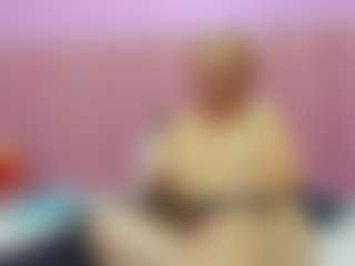 Queen's Live Sex Cam Show