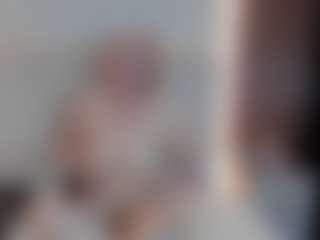Queen's Live Sex Cam Show