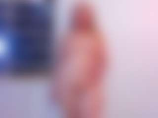 Queen's Live Sex Cam Show