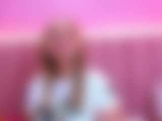 Live cam show with Queen - Blonde Hair on Hubzter Live