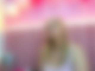 Live cam show with Queen - Drinking on Camsoda