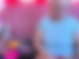 Live cam show with Queen - White on Camsoda | colombia