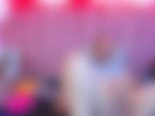 Live cam show with Queen - Tease on Camsoda