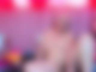 Live cam show with Queen - Spank on Camsoda