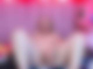 Live cam show with Queen - White on Camsoda | colombia