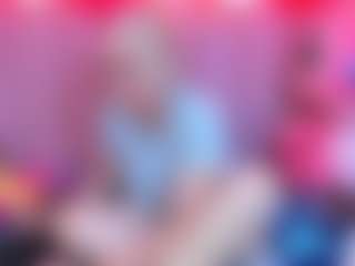 Live cam show with Queen - White on Camsoda | colombia