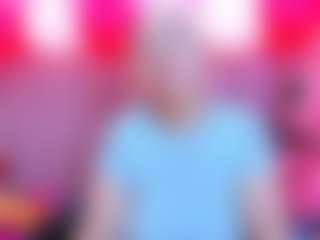 Live cam show with Queen - Tease on Camsoda