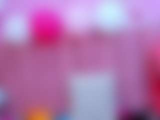 Live cam show with Queen - Blonde Hair on Camsoda