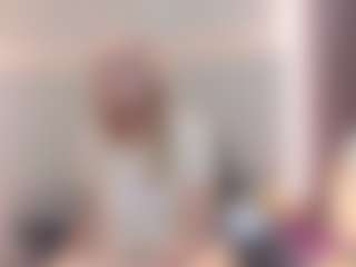 Live cam show with Queen - Blonde Hair on Camsoda