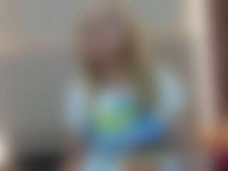 Live cam show with Queen - Drinking on xxxlivecams.org