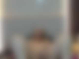 Live cam show with Queen - Spank on livesuperchat.net