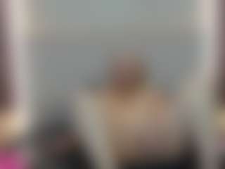 Live cam show with Queen - Brown Eyes on SinfulBabes