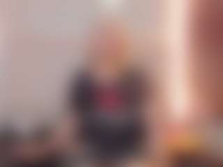 Queen's Live Sex Cam Show